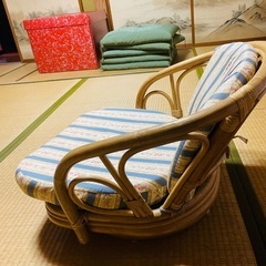 ラタン座椅子の画像