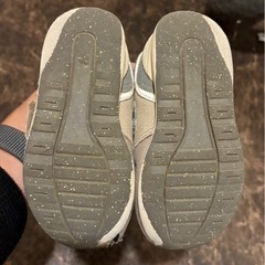 ニューバランス　キッズスニーカー　の画像