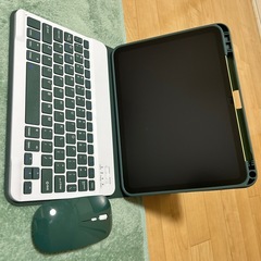 iPad、キーボード、カバー付き‼️の画像