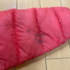 100 モンベル　ダウン　使用感　汚れあり。の画像