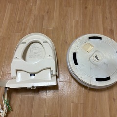 照明器具と温水便座のセットの画像
