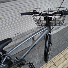 SOUTHERNPORT[サザンポート]COM.SPORT 27吋シティサイクル 外装6段/LEDオート(クールグレーＸブラック)の画像