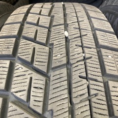 YOKOHAMA 195/65R16 4本 スタッドレスタイヤ中古 ライズロッキー
バリ山の画像