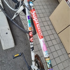  自転車 26インチ 白 シュプリーム ステッカーの画像