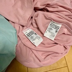 ユニクロ　ヒートテックUネックT(9分袖)サイズ130の画像