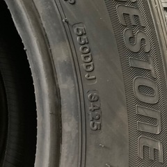 【お取引決まりました】【新品】BRIDGESTONE 195/80R15 25年製　冬タイヤ　キャラバン　ハイエースの画像