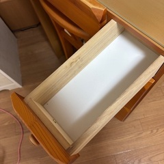 お話し中ニトリ　カントリー調ウッドドレッサーの画像