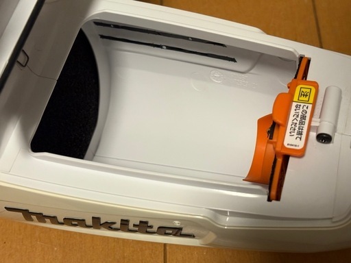 マキタ(makita)CL107FD充電式クリーナ 10.8V クリーニング済み