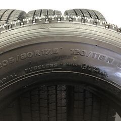TOYO DELVEX M935 205/80R17.5 120/118N LT 17.5インチ ライトトラック用 スタッドレス 4本 20～23年製 バリ溝 シビリアン等　(STT037)の画像