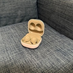 【美品・はいたつかのう配達可能】Galaxy Buds2 オリーブカラー／ノイズキャンセリング対応の画像