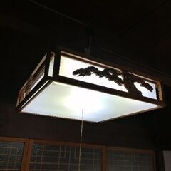 巨大和風天井照明の画像