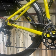 ロードバイク完成車カーボンホイールの画像
