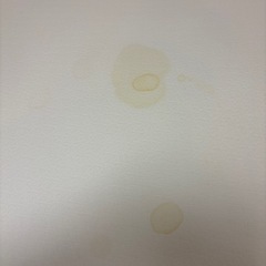 汗染みのようなものがついているマットレスの画像