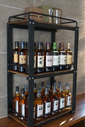 宮崎の桧香るウイスキーラック　棚　鉄×木製アイアンラック／おうちバー・ボトル棚・酒棚