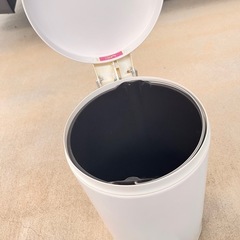 ２点セットホワイトダストボックス＆ローボードの画像