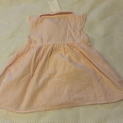 未使用品　h&m ワンピース 80の画像