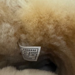 早めに取り引き出来る方 
試着のみ極美品 UGG Australia ベイリーボウ 23cmの画像
