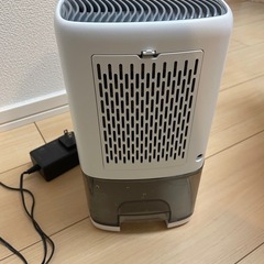 小型　除湿器の画像