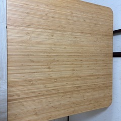 ダイニングテーブルの画像