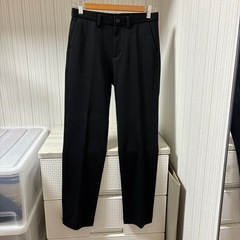 美品 男の子ユニクロ150スーツ3点セットの画像