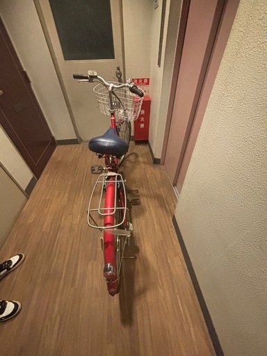 電車自転車　  赤い
