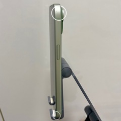 【美品】iPhone15 128GBグリーン SIMフリー【箱・充電ケーブル付】の画像