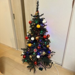 クリスマスツリー 140cm オーナメント付きの画像