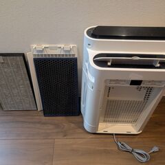 空気清浄機 SHARP KC-G50-W シャープの画像