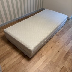 ダブルベットサイズ 折りたたみベッド ホワイトの画像