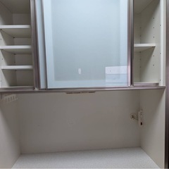 食器棚の画像