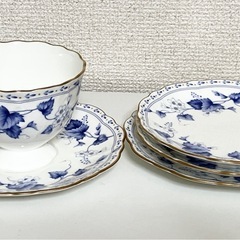 メーカー品　カップ＆ソーサー　NARUMI
 の画像