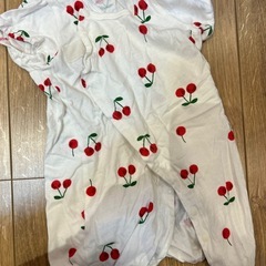 半袖ロンパース50-60サイズ長袖2枚101わんちゃんと黒のハート柄の画像