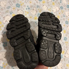 子供冬シューズ19.5cm 暖かい撥水加工　黒系　裏毛つき 　の画像