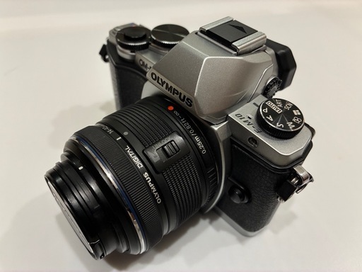 OLYMPUS OM-D E-M10 初代➕14-42mm レンズセット