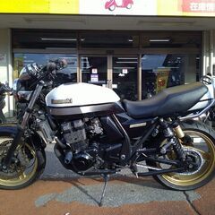 NO.5505 ＺＲＸ－Ⅱ　水冷４サイクル１６バルブエンジン　６ポットキャリパー　後期モデル　イモビキー　タンデムバー　フェンダーレス　ホワイト／グレー／ブラック　☆彡の画像