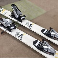 札幌【サロモン フライヤー フリースタイルスキー 161cm】ツインチップ スイッチ グラトリ ハーフパイプ テレインパーク Salomon Flyer 北20条店の画像
