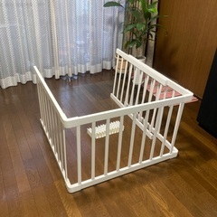 ベビーベッド、ベビーサークルの画像