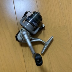 お取引き中　釣りリールまとめ売り（1000番代×3、3000番代×1）中古の画像