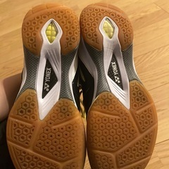 バドミントン　シューズ　メンズ　の画像