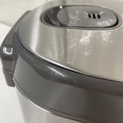 R303 ☀️ ほぼ未使用品！ SHARP 炊飯ジャー 5.5合炊き 21年製 KS-S10J ⭐ 動作確認済 ⭐ クリーニング済の画像