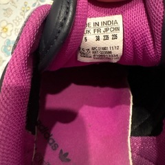 adidasレディーススニーカー23.5cm の画像