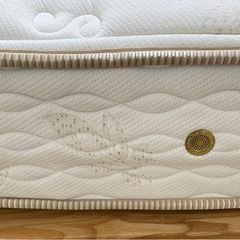 【購入額約25万】【シモンズ】マットレス　ゴールデンバリュー　ポケットコイルの画像