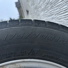 スタッドレスタイヤ　175/70R/14の画像