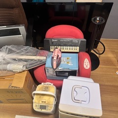 家電・スキー板・スノーボード・家具などまとめ売り！引き取り限定の画像
