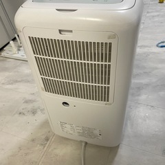 キャットタワー・除湿機の画像