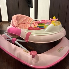 ピンク　歩行器　　の画像