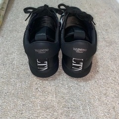 VALENTINO GARAVANIスニーカーの画像