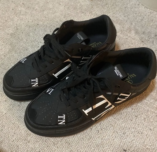 VALENTINO GARAVANIスニーカー