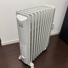 DeLonghi オイルヒーター デジタルラディアント サーマルカットフィン10枚 【4~10畳用】 KHD411015-LGの画像