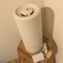 【箱付き】Beauwell 超音波式 加湿器 （ウォームホワイト）の画像